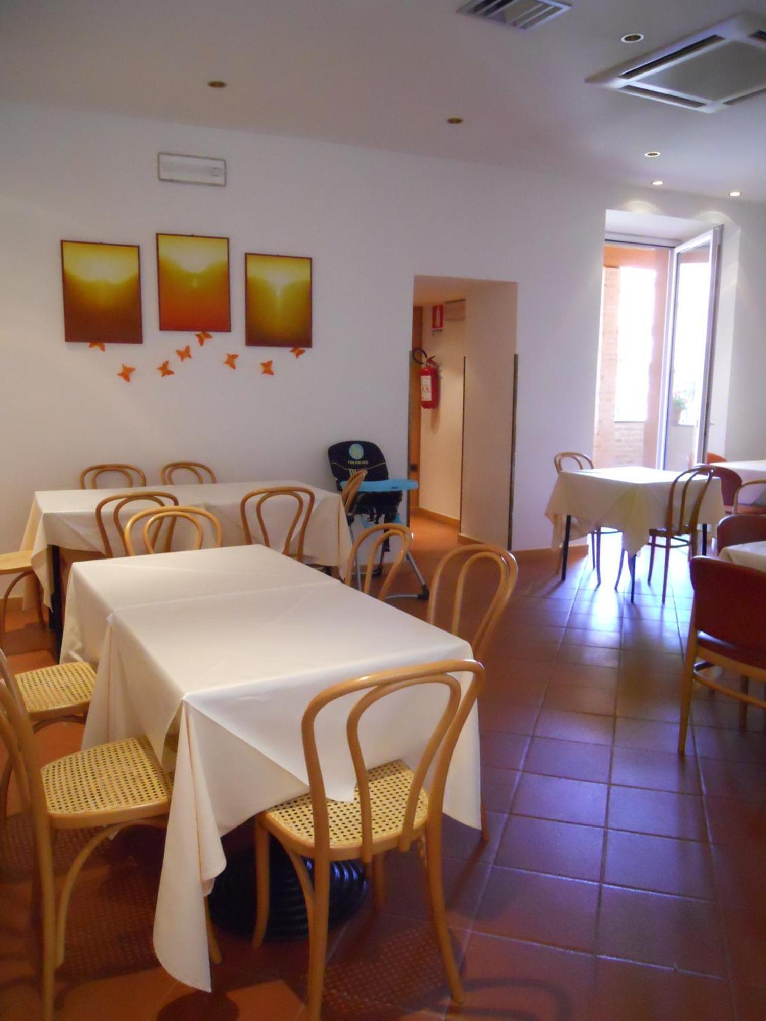 Albergo Italia Урбіно Екстер'єр фото