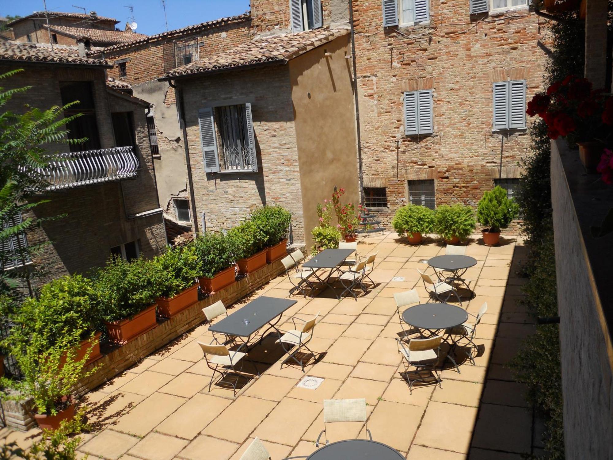 Albergo Italia Урбіно Екстер'єр фото