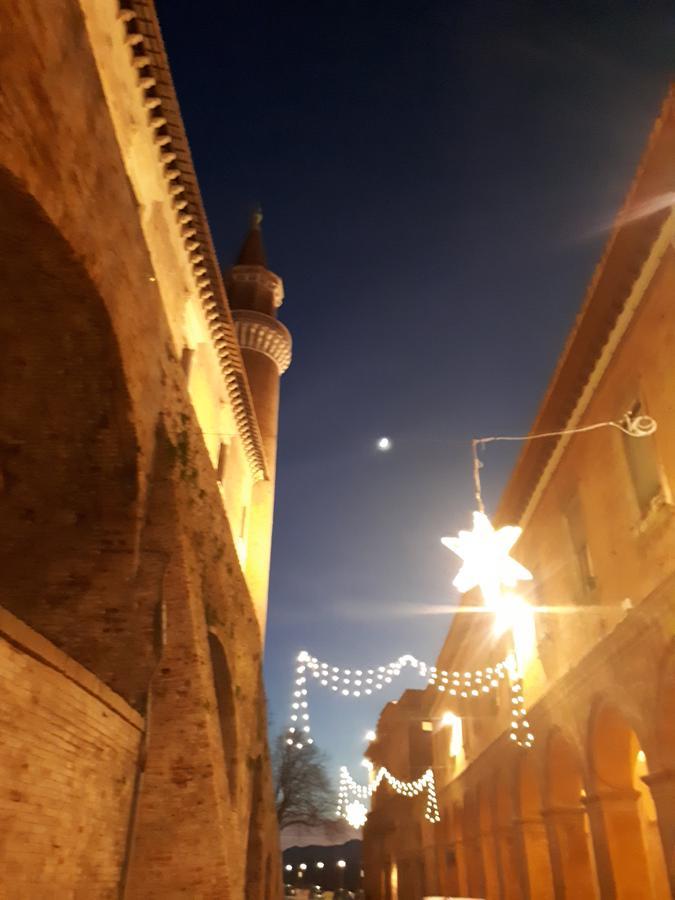 Albergo Italia Урбіно Екстер'єр фото